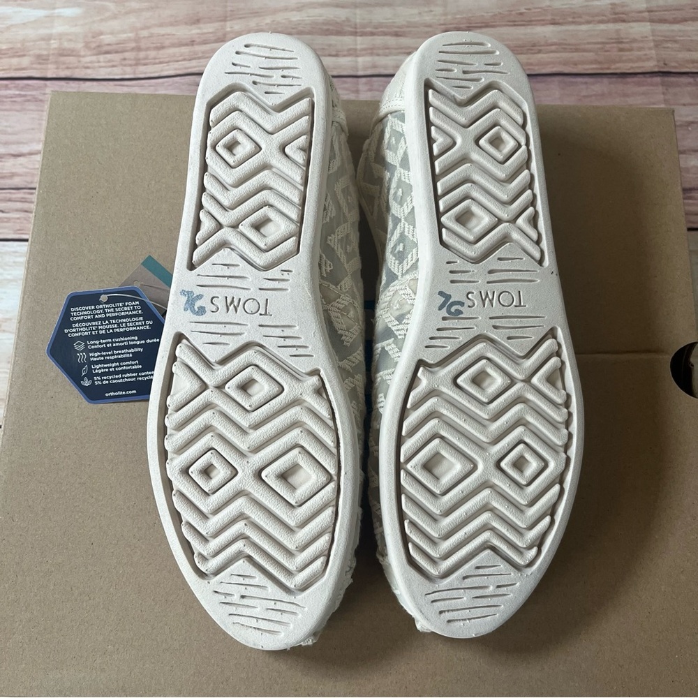 NWOB TOMS Alpargata Moroccan Natural Crochet US Size‎ 9 Brand New Slip On - Picture 9 of 9